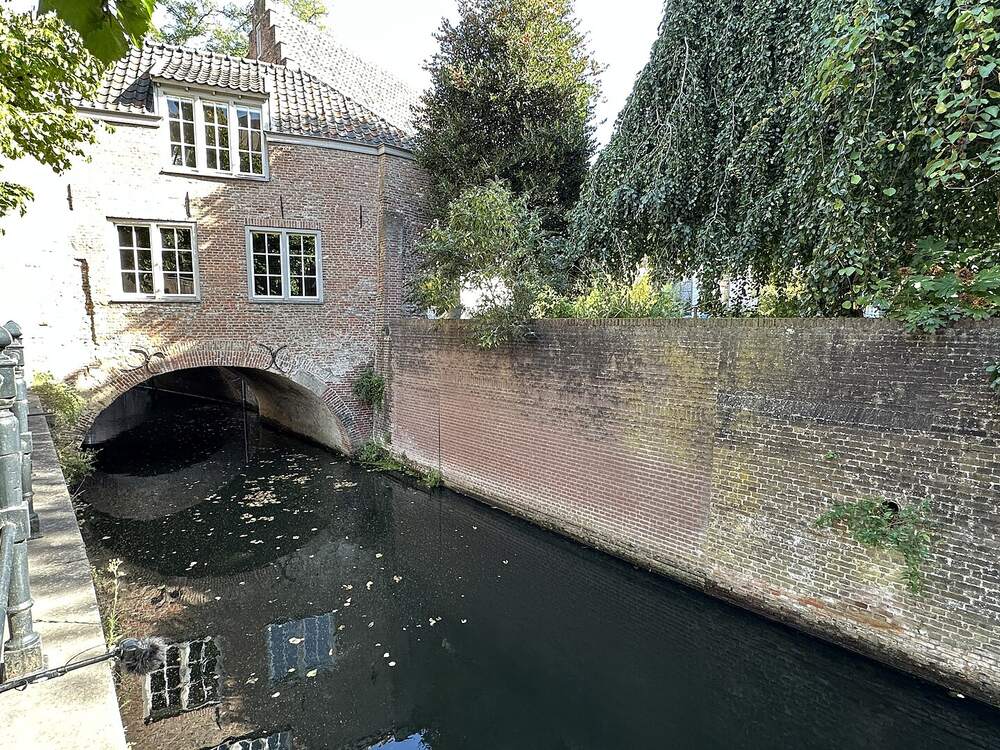Een overwelfd deel van de Binnendieze bij Uilenburg in 's-Hertogenbosch