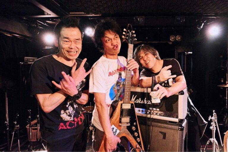 Electric Eel Shock + Dikke Dennis — Muziek in Den Bosch
