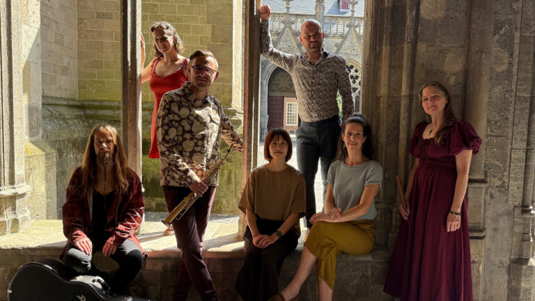 Herz Ensemble & Kate Moore – The Crossing — Muziek in Den Bosch